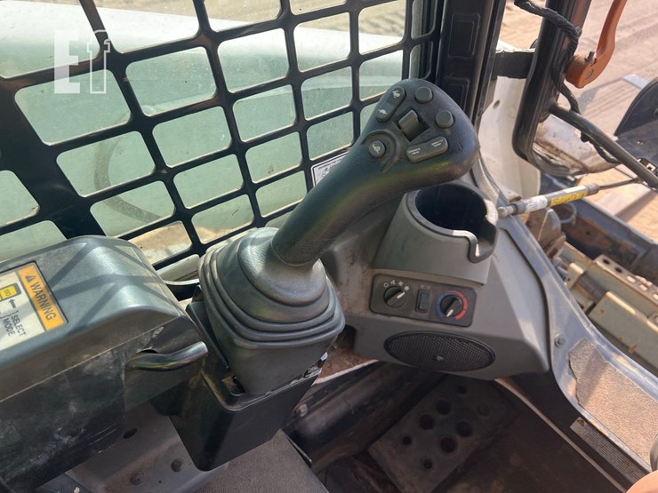 bobcat-t870-image-29