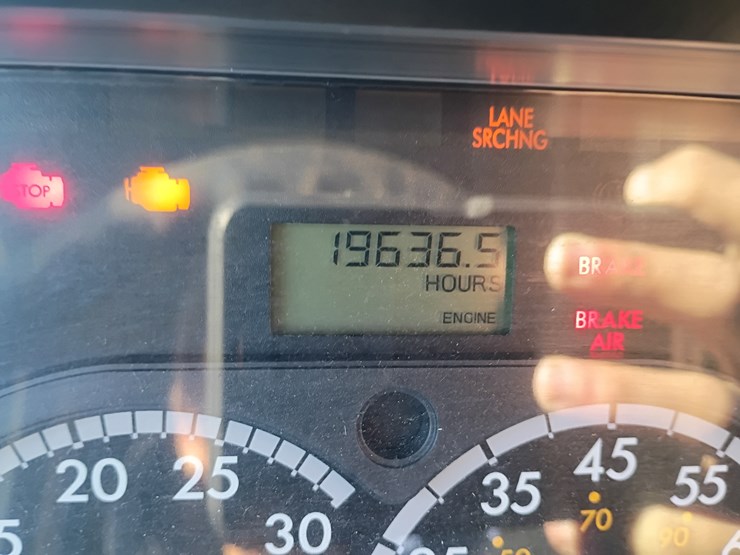 freightliner-cascadia-125-image-53