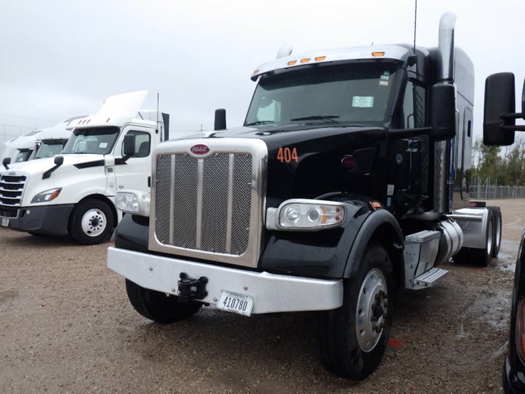 peterbilt-567-image-1