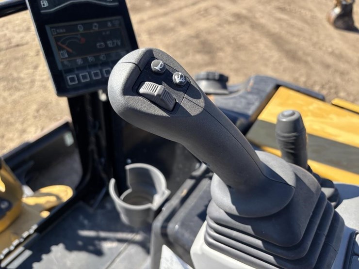 2022-caterpillar-303.5-image-29