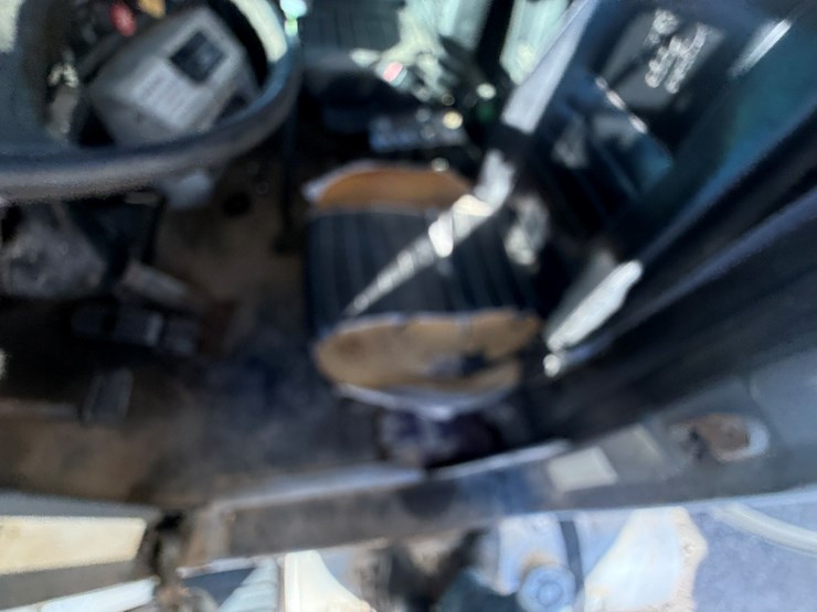 mack-r686st-image-101