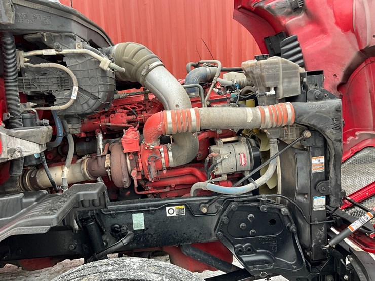 2019-kenworth-t680-image-12
