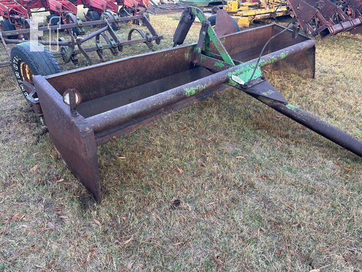 john-deere-12-image-1