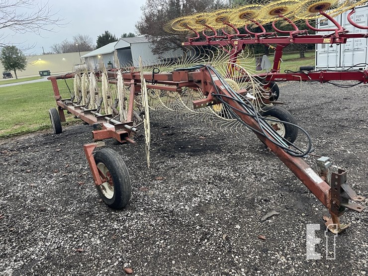 hesston-3983-image-3