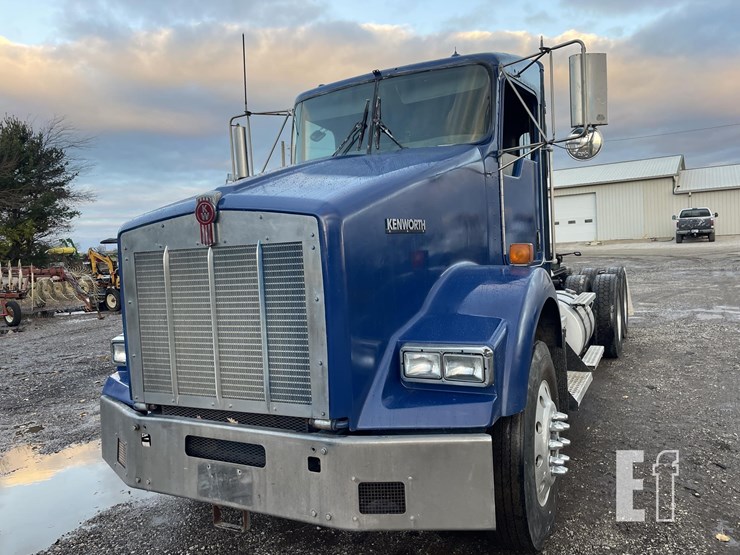 2004-kenworth-t800-image-25