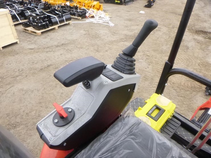 2025-tpm-16-hydraulic-excavator-image-21