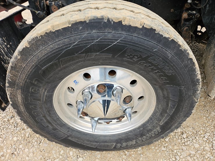 freightliner-122sd-image-122