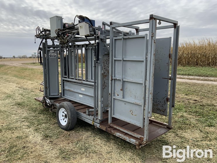 pearson-portable-hydraulic-squeeze-chute-image-7