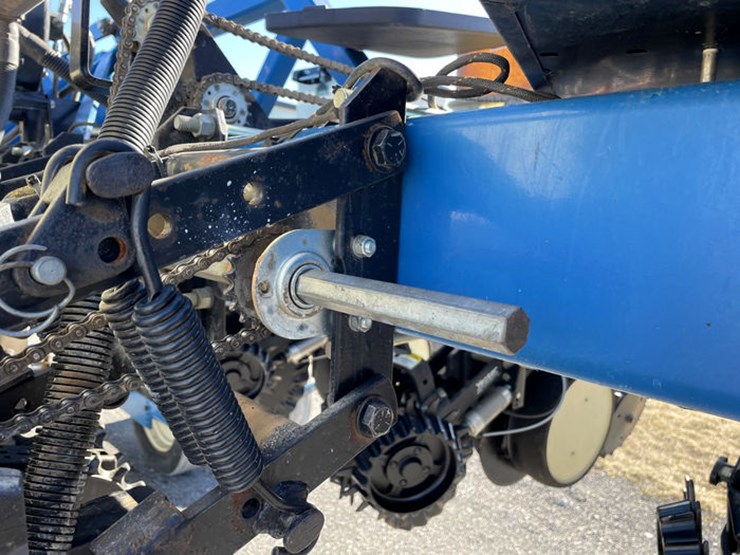 1998-kinze-2600-image-45