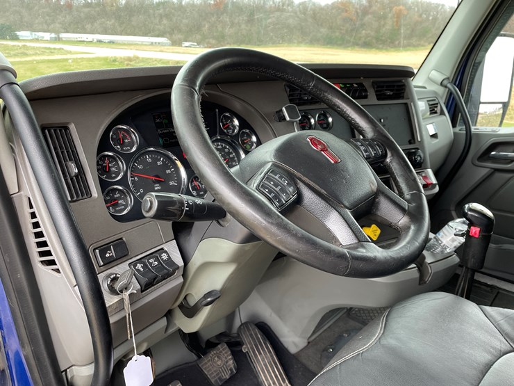 kenworth-t680-image-48