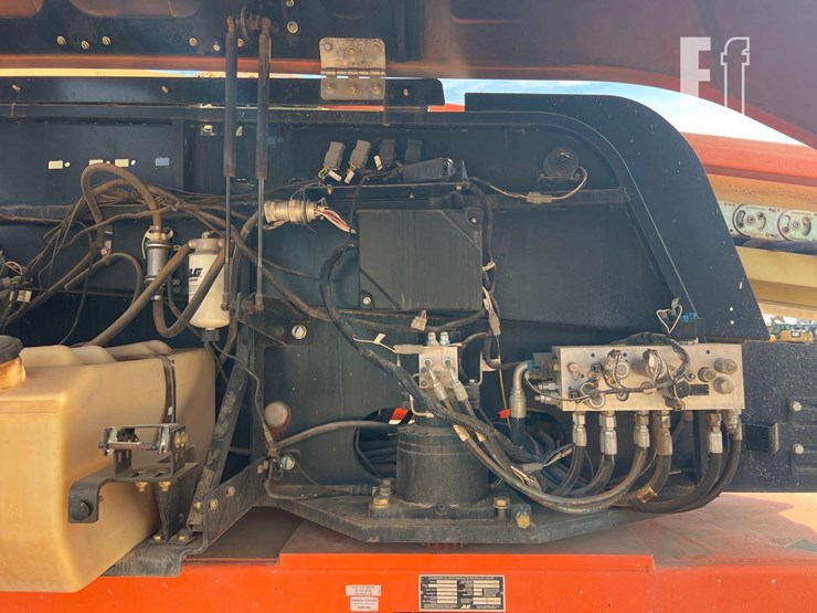 2018-jlg-600s-image-18