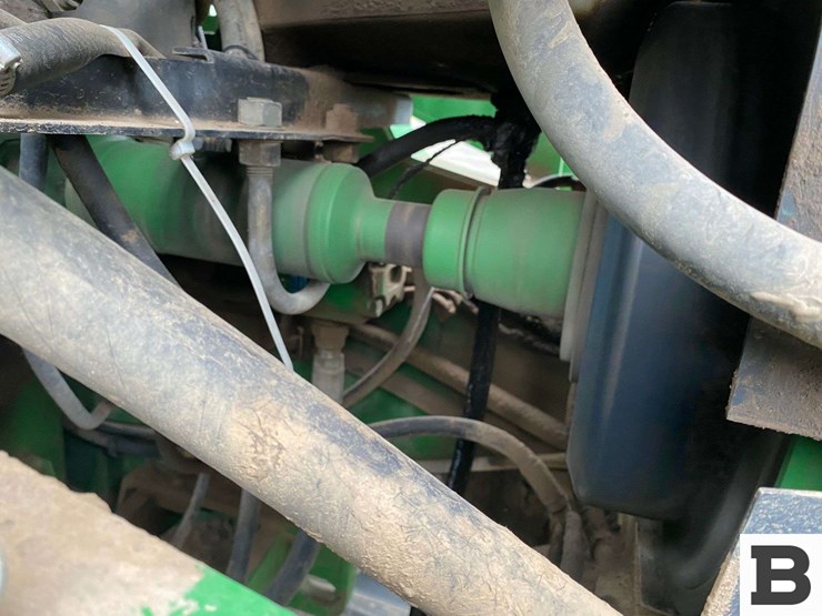 2004-joh-deere-9320t-tractor-image-22