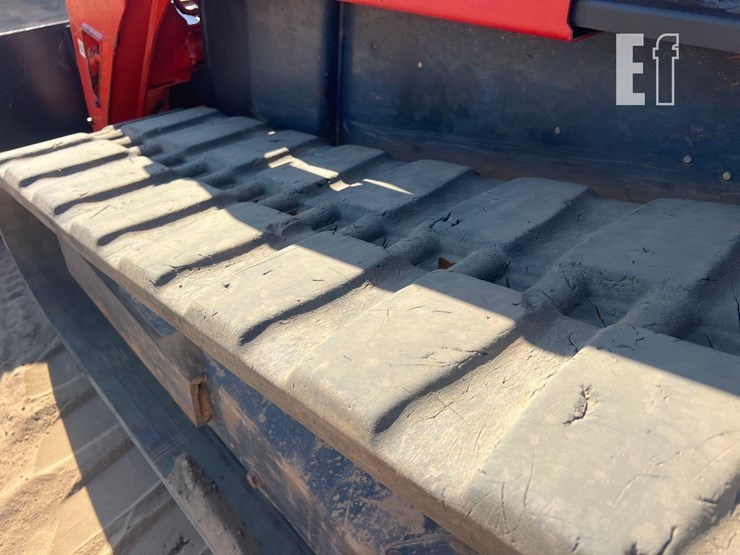 2013-kubota-svl90-2-image-22