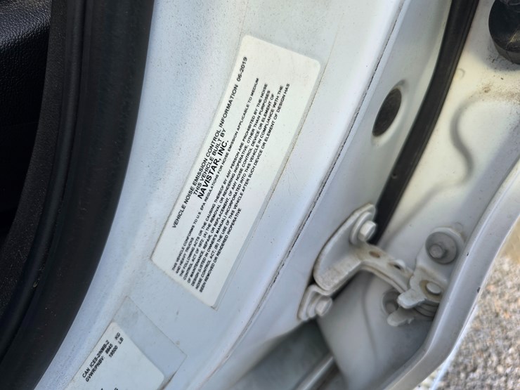 chevrolet-silverado-5500hd-image-64