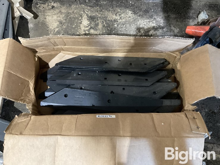 wearparts-9904f1399-hiniker-cultivator-blades-image-2