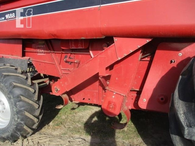 case-ih-1688-image-7