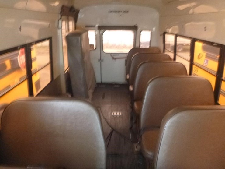 1995-ford-e350-image-15