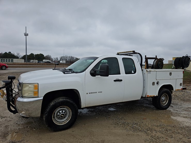 chevrolet-silverado-2500-image-3