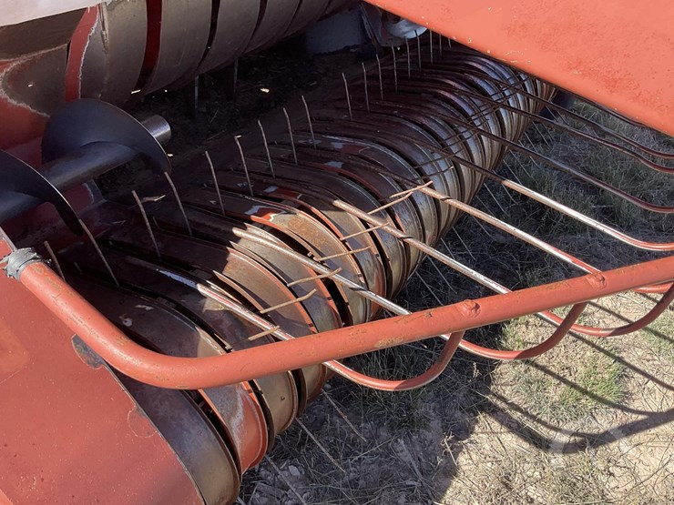 1980-hesston-4900-image-6