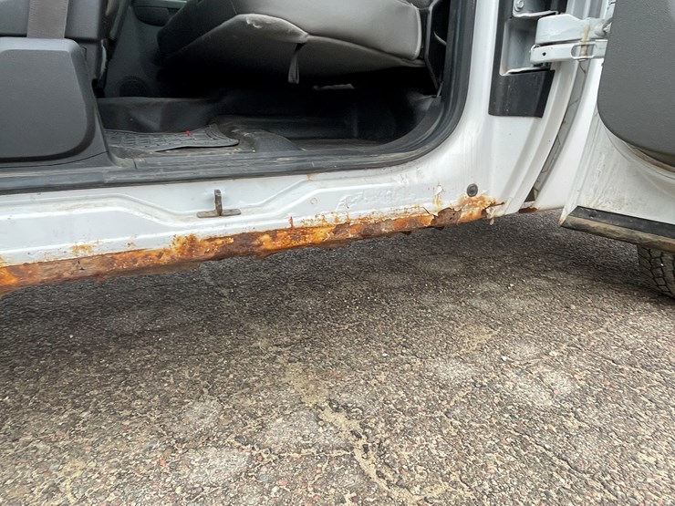 2013-chevrolet-1500-image-25