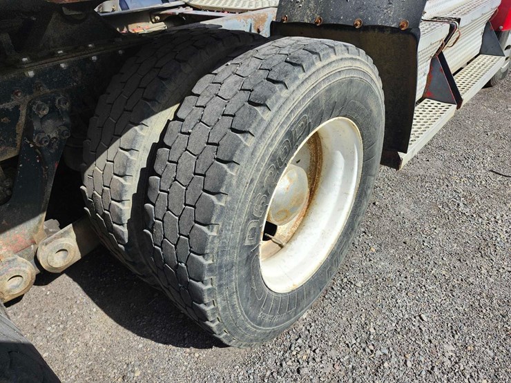 2008-kenworth-t800-image-12