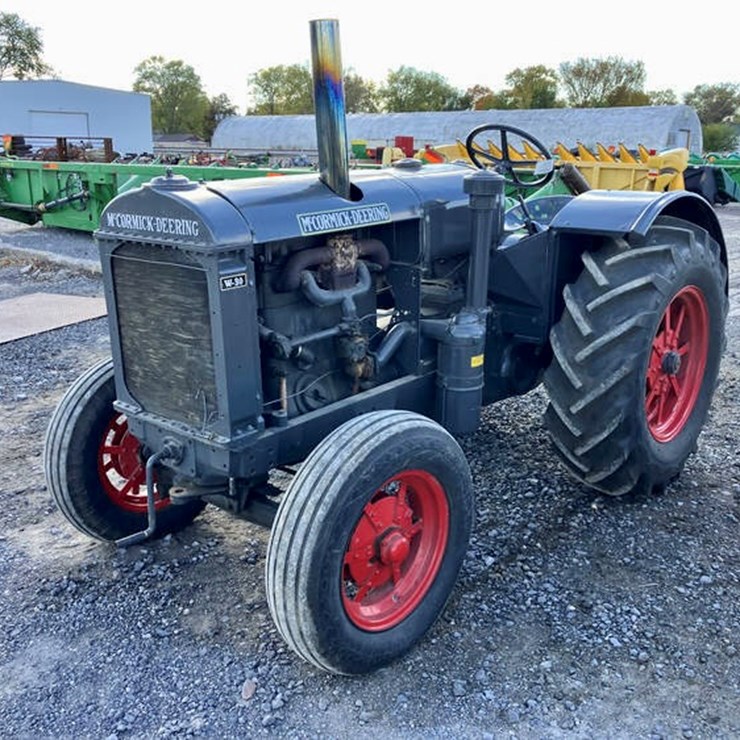 #122324 • MCCORMICK DEERING WD30 #WB88004009069