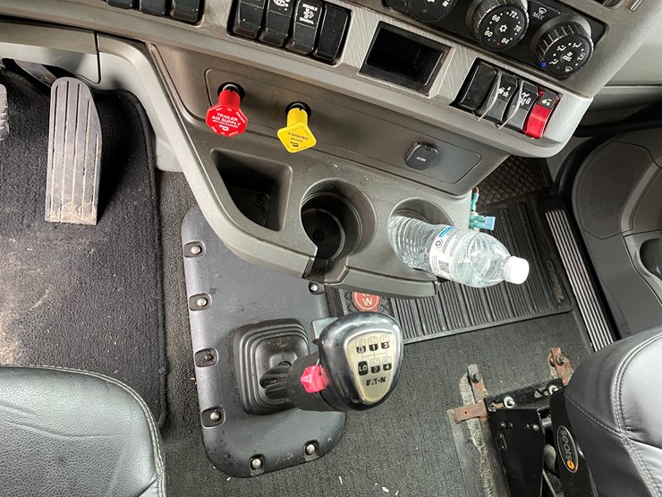 kenworth-t680-image-55