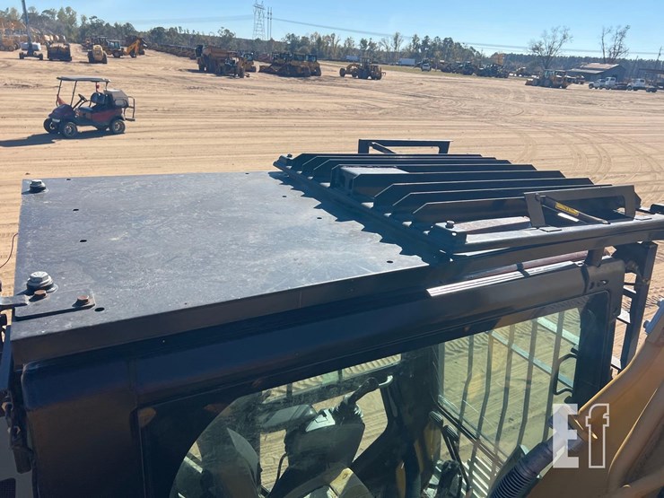 caterpillar-326fl-image-18