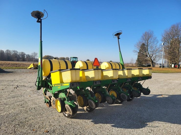 john-deere-7200-image-3