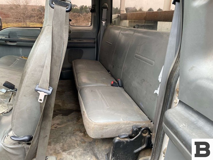 2004-ford-f350-image-29