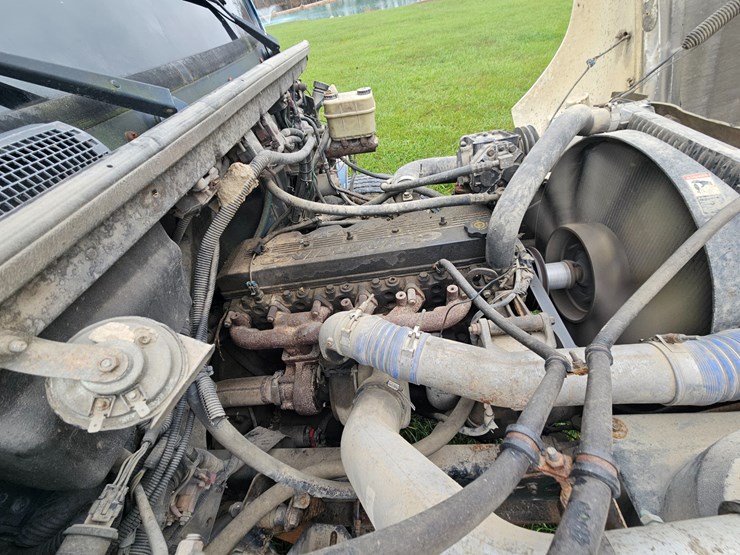 freightliner-fl70-image-43