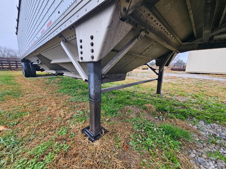 2017-timpte-hopper-bottom-image-23