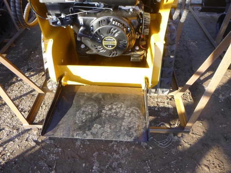 2025-agt-mx-mrt14-skid-steer-track-loader-image-11