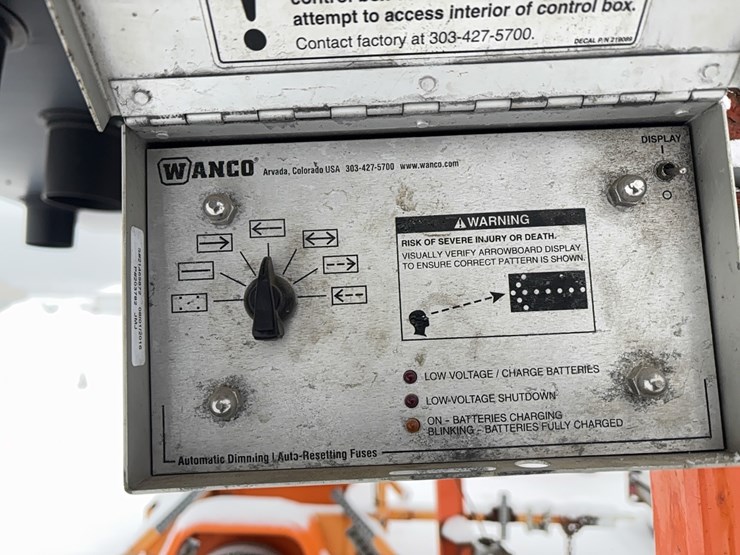 wanco-wtsp-arrowboard-arrow/message-board-vn:5f11s1017c1001771-image-3