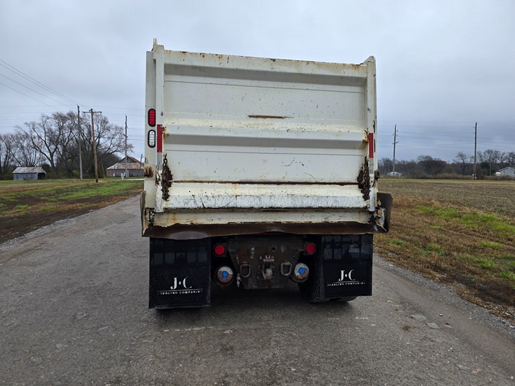 peterbilt-367-image-21