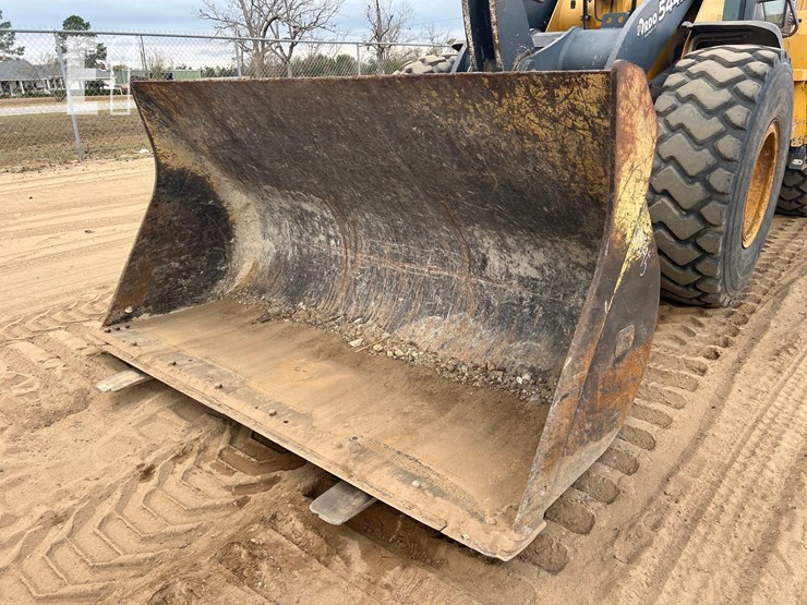 2011-deere-544k-image-14