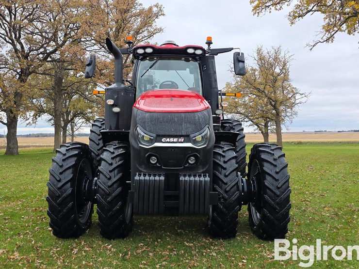 case-ih-magnum-310-image-2
