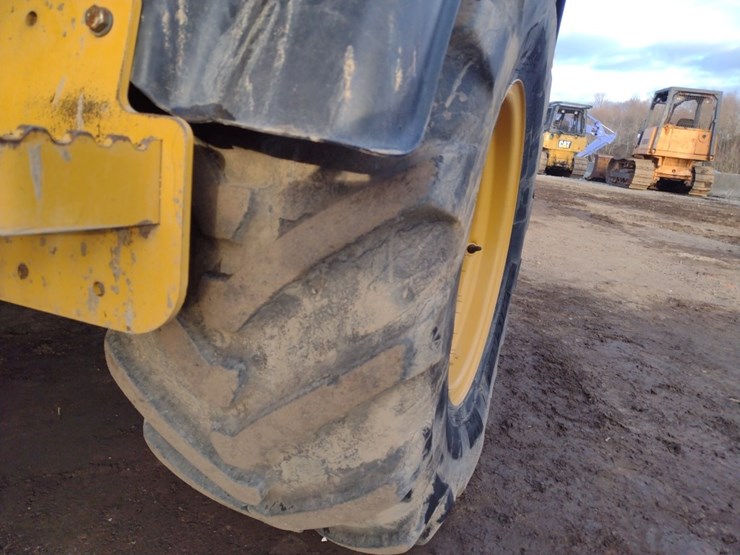 caterpillar-908m-image-22