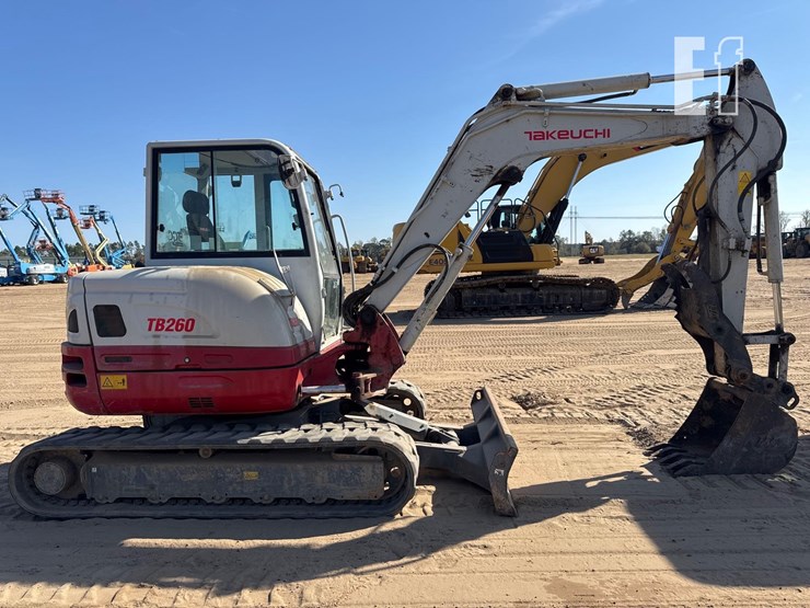 2020-takeuchi-tb260-image-5