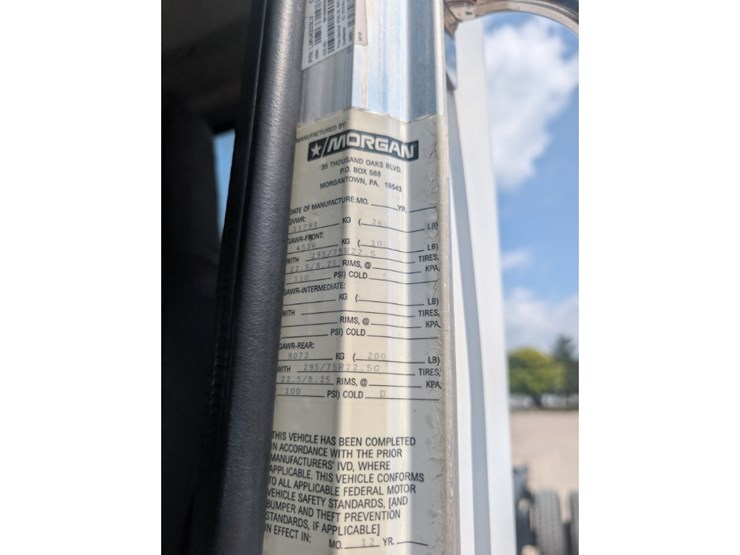 peterbilt-335-image-30