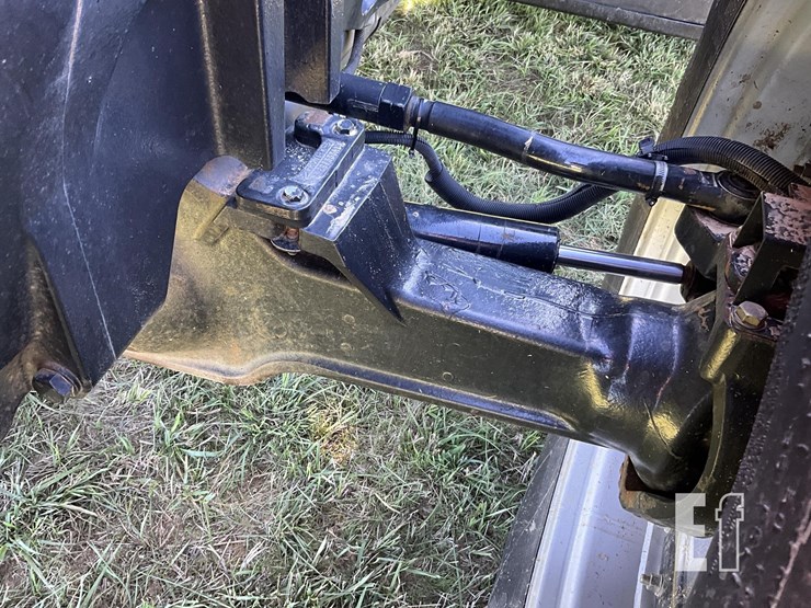 2010-case-ih-magnum-275-image-15