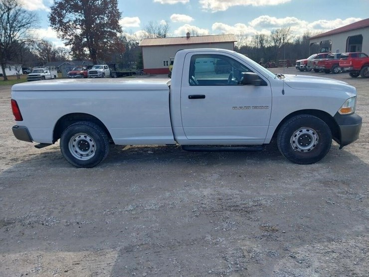 2011-dodge-1500-image-4