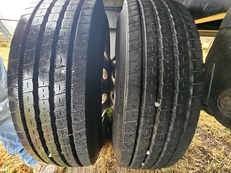 2017-timpte-hopper-bottom-image-31