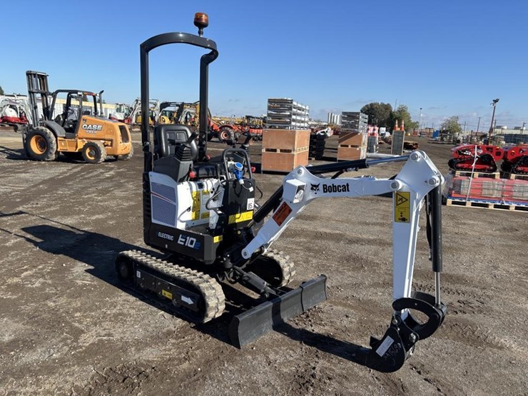 2022-bobcat-e10e-hydraulic-excavator-image-2