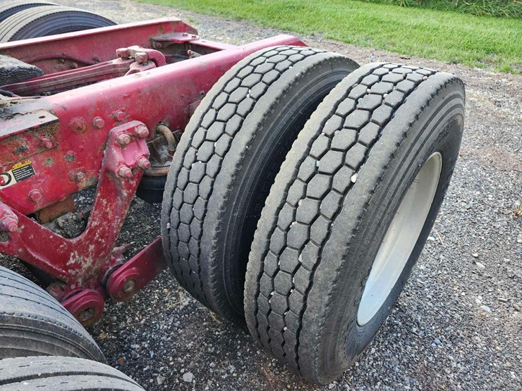 2011-kenworth-t800-image-7