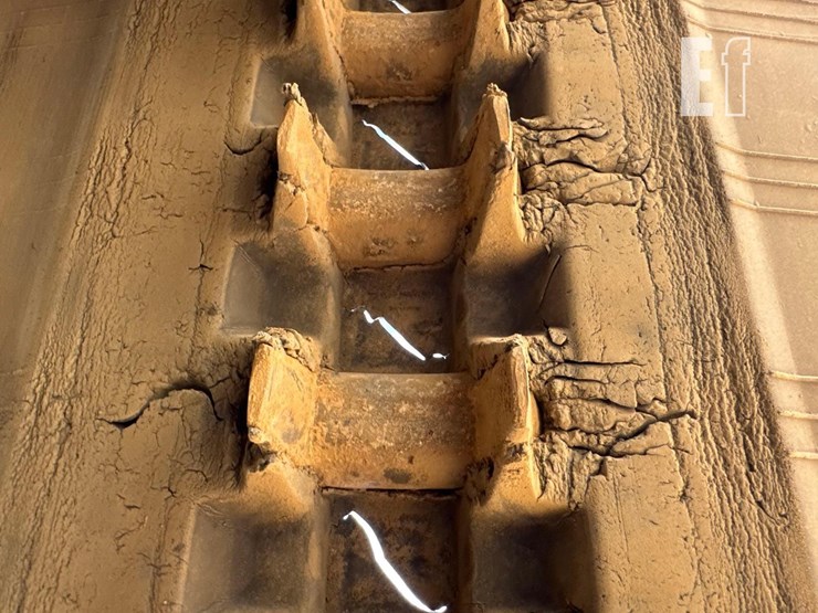 2022-bobcat-t740-image-17