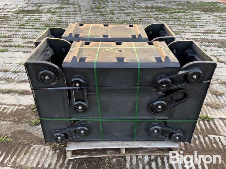 raaft-pivot-tire-tracks-image-6