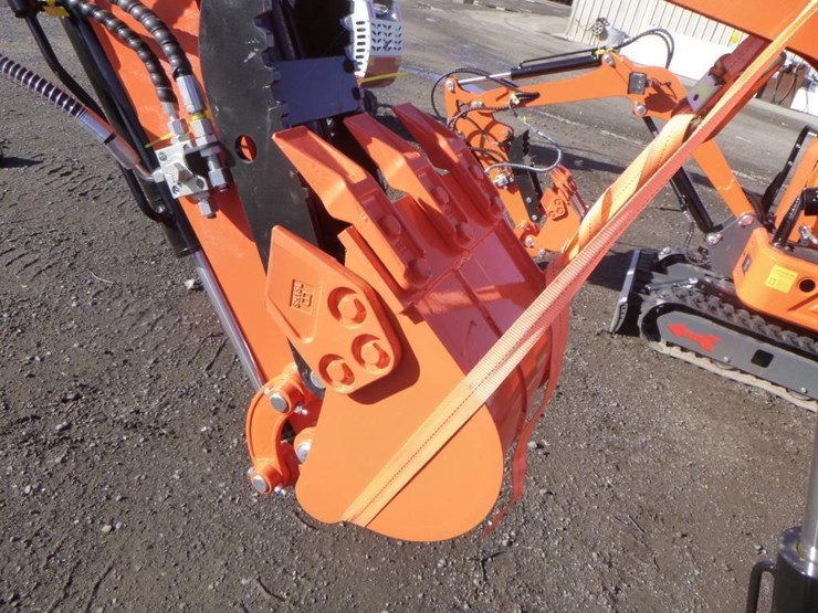 blt-319-hydraulic-excavator-image-7