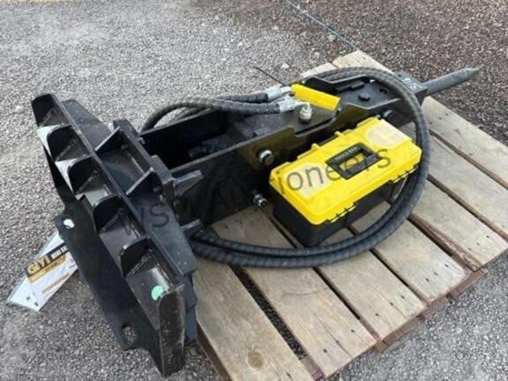 2025-giyi-p45-breaker-hammer-for-stand-up-skid-image-5