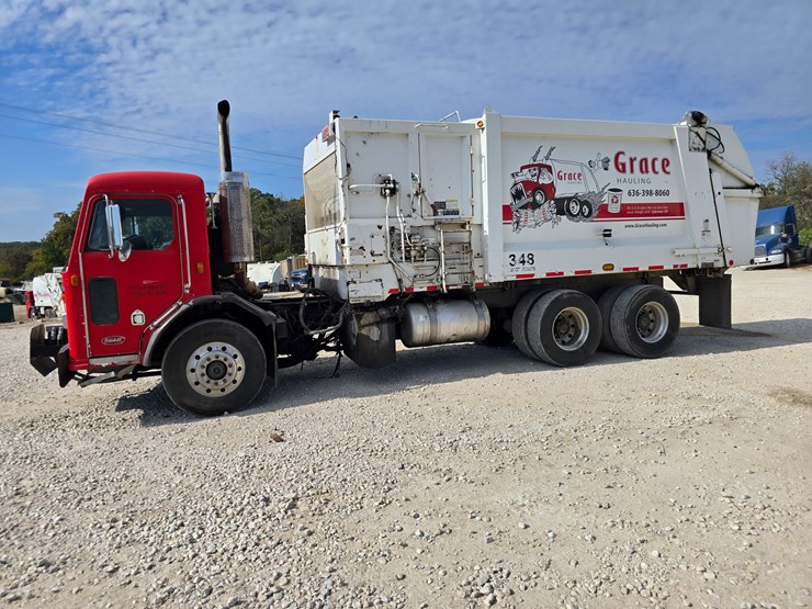 2003-peterbilt-320-image-6